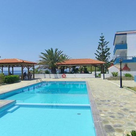 Cypriana Apartments Макригиалос Экстерьер фото